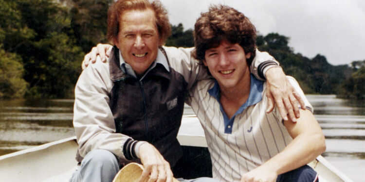 “Don’t give up!” 5 lessons we learned from Joel Osteen about being successful