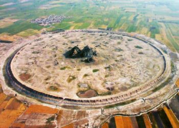 The ancient round city of Darabgard