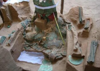 The 1,000-Year-Old Surgical Kit Found In Sican Tomb, Peru