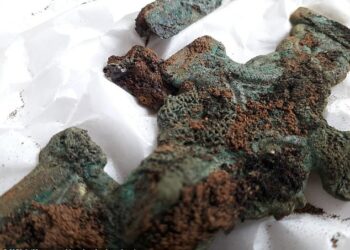 4,000 Years old Anglo-Saxon Settlement and Cemetery Unearthed in England