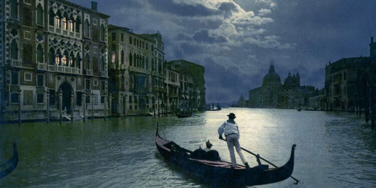 Venice in beautiful old color images, 1890