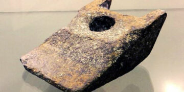Cunha de Aiud: A Misteriosa Peça de Alumínio de 250.000 Anos