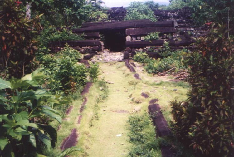 Nan Madol: 14,000-Year-Old High-Tech Mysterious City In Middle Of The ...