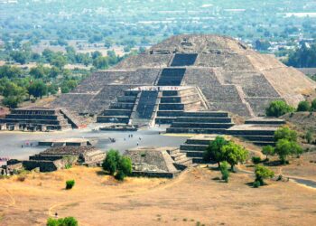 Archaeologists Discover A Passage to the Underworld At The Pyramid Of The Moon In Teotihuacan