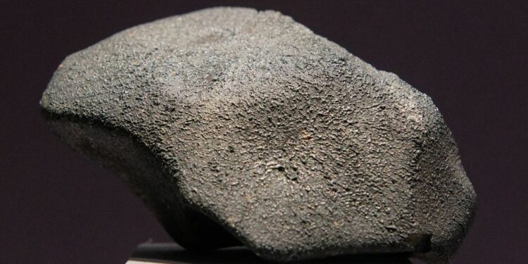 These Meteorites Contain All Of The Building Blocks Of DNA