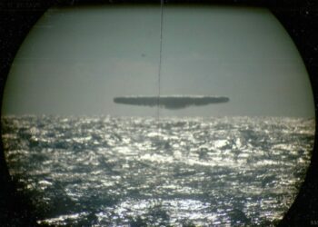 Scientist Reveals Two Terrifying Underwater UFO Encounters On Nuclear Submarine During Covert Operations