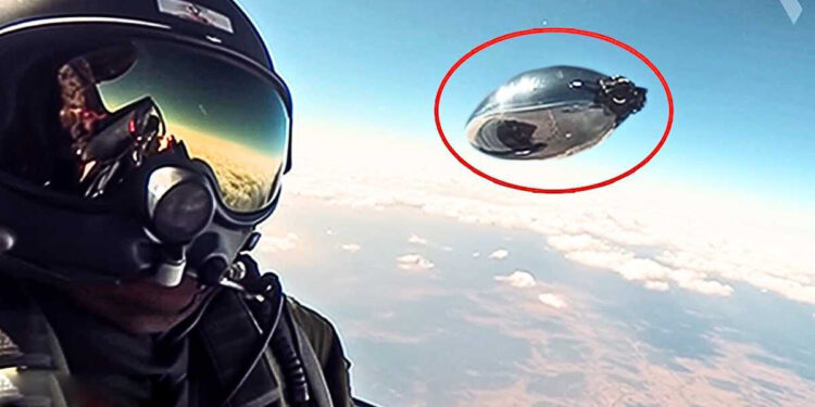 Filmmaker Reveals UFO Secret: Skin Of Craft Seemed Alive Like A Biological Being