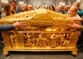 Scientists FINALLY Opened The Ark Of Covenant That Was Sealed For Thousands Of Years!