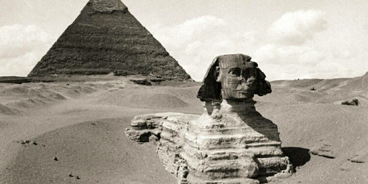 Geological study shows that the Great Sphinx of Giza is 800,000 years old!