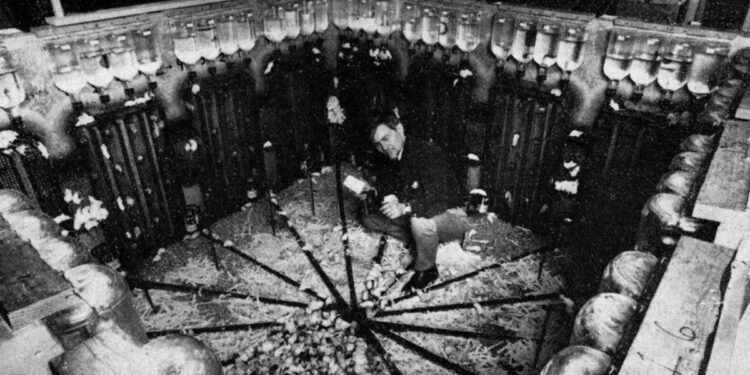 The Universe 25 Experiment: When Utopia Turned Into Collapse