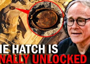 Scientists FINALLY Opened The Secret Hidden Hatch On Top Of Egypt’s ANCIENT SPHINX