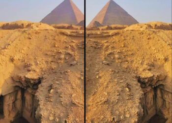 4,300-Year-Old Wall Painting Discovered Near the Great Pyramid of Giza